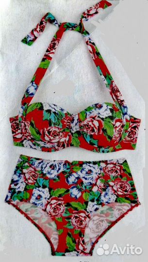 Купальник. Халат для пляжа