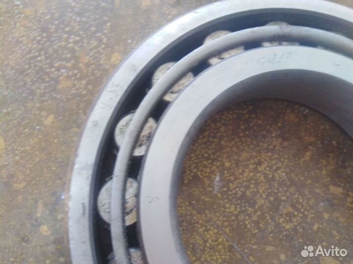 Подшипник 70 - 2228