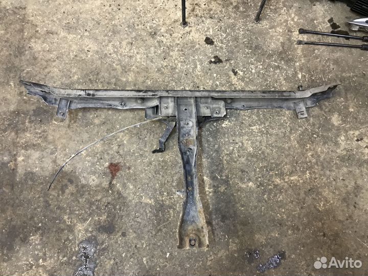 Телевизор (верхняя часть) Hyundai Sonata IV (EF)