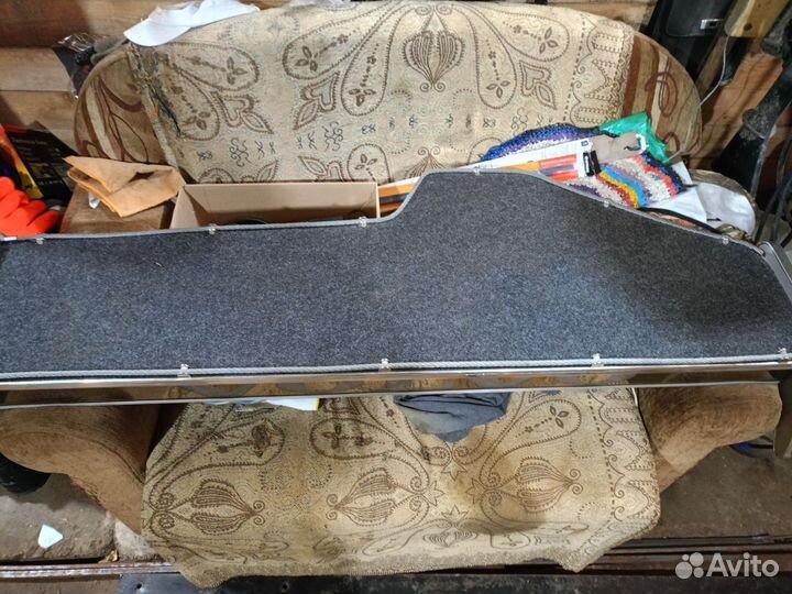 Полка на Вольво