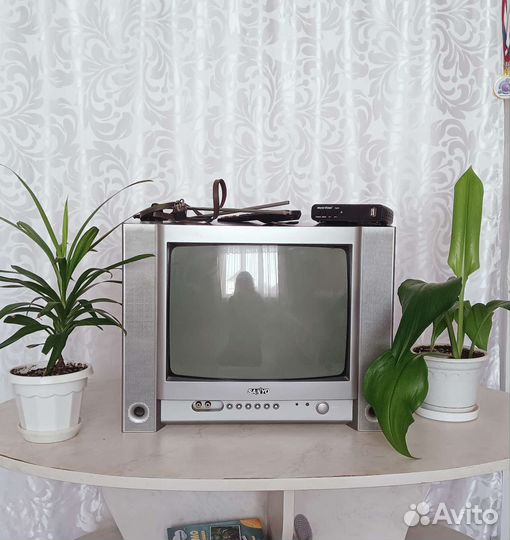 Телевизор с цифрвой проставкой