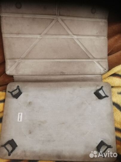 Планшет supra