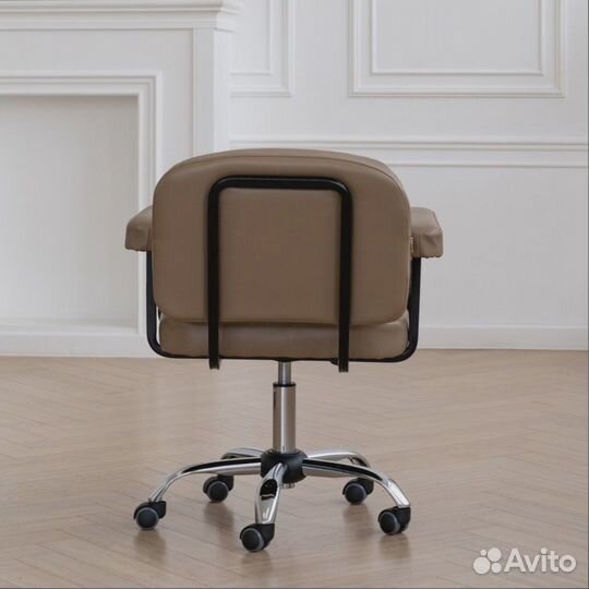 Парикмахерское кресло бу