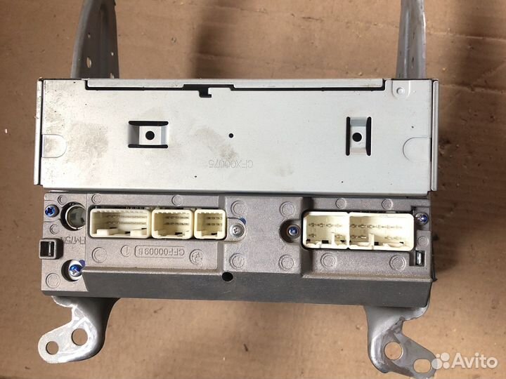 Toyota avensis магнитола