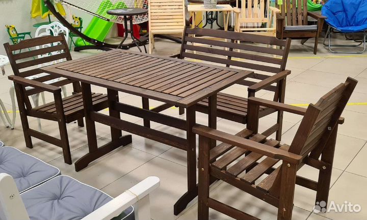 Садовый стол