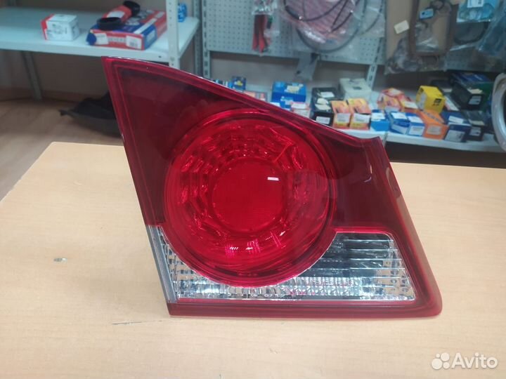 Фонарь внутренний левый Honda Civic 4D