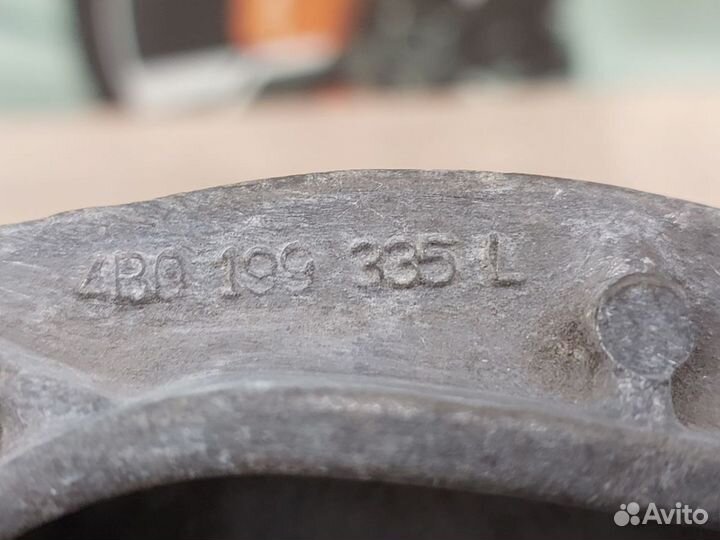 Audi a6 c6 опора двигателя