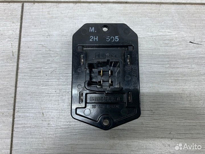 Резистор печки Suzuki Sx4 хэтчбек D19AA 2006