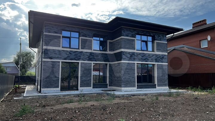 Коттедж 310 м² на участке 6,2 сот.