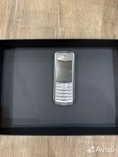 Телефон Vertu