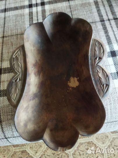 Блюдо из дерева