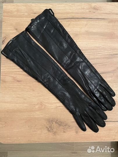 Перчатки женские кожаные Femina