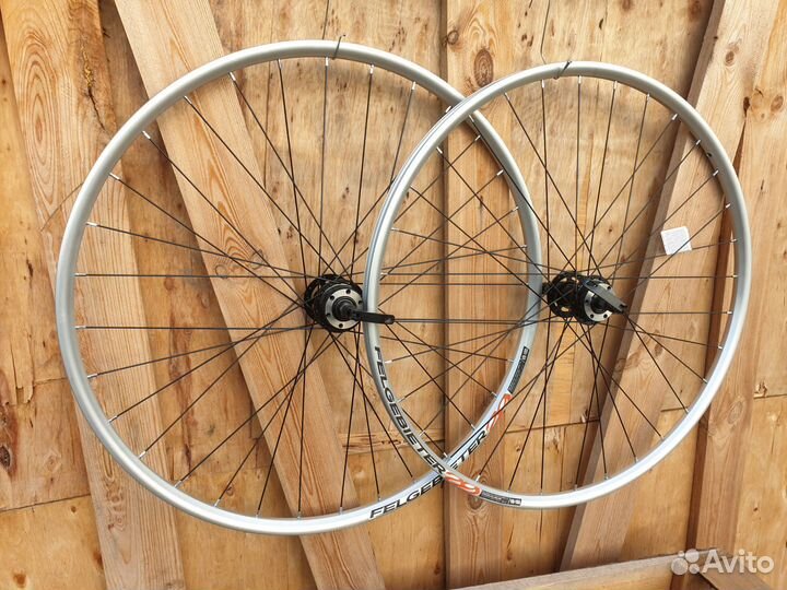 Колеса 29 дисковые тормоза трещетка, обода серебро