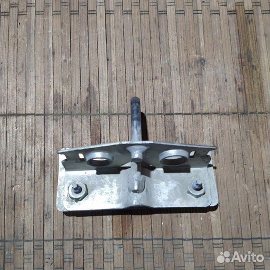 Петля крышки багажника задняя Citroen C5-2 X7