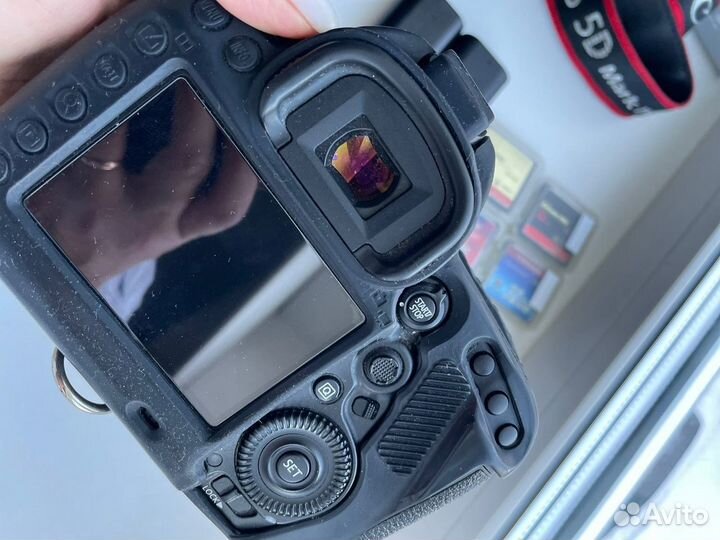 Фотоаппарат Canon 5D mark IV body