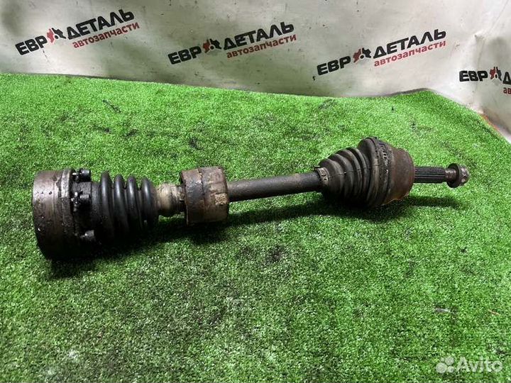 Привод передний левый Volkswagen Passat B4