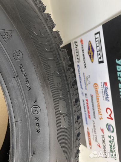 Bridgestone Blizzak Spike-02 215/60 R17 100T