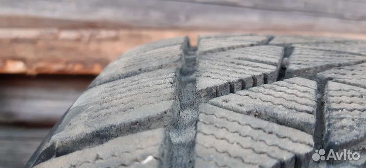 Bridgestone Blizzak DM-V2 235/60 R18 107