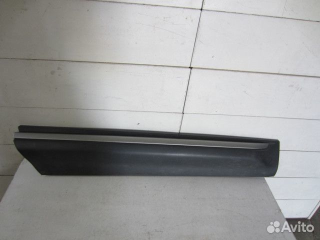 Молдинг двери передней правой lr045557