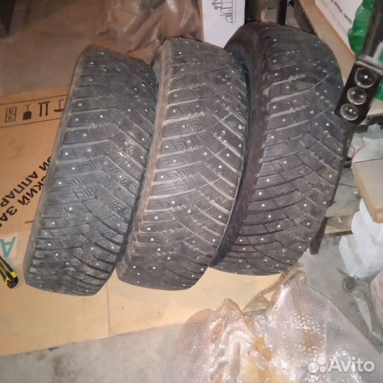 Goodyear Ultragrip Ice Arctic 215/65 R17 99T