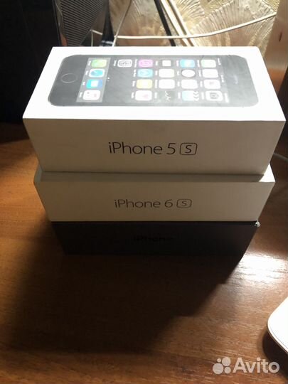 Коробки от iPhone