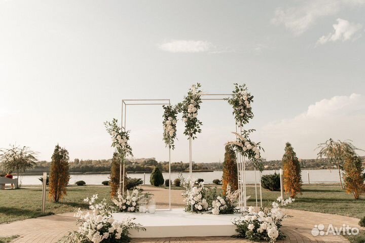 Свадебный декоратор