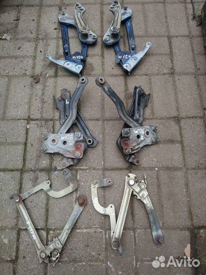 Петля крепления капота на Мерседес W123.124.126