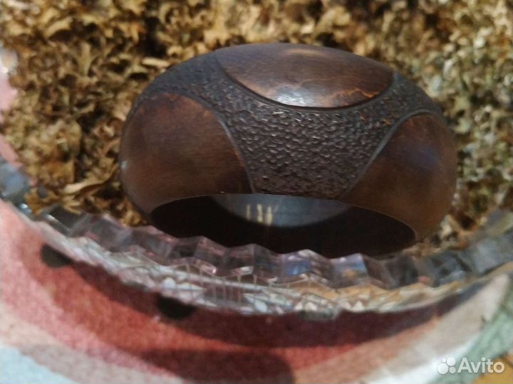 Браслет и серьги из дерева