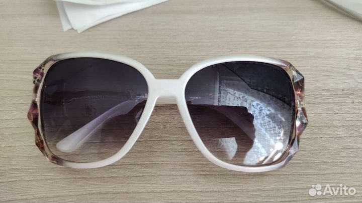 Солнцезащитные очки женские