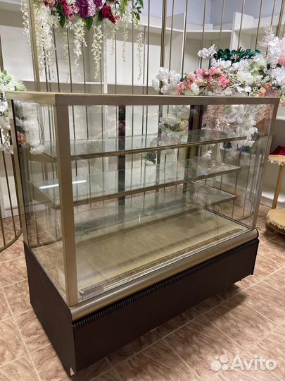 Холодильник витрина