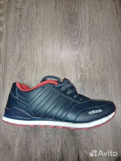 Кроссовки adidas