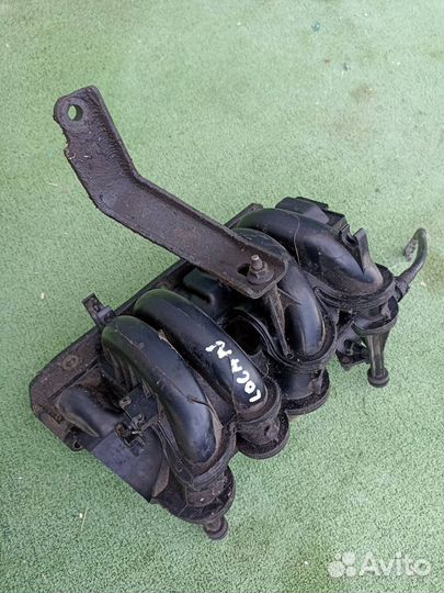 Коллектор впускной Renault Logan седан 1.6 2006