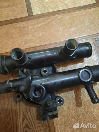 Корпус термостата на Renault Master