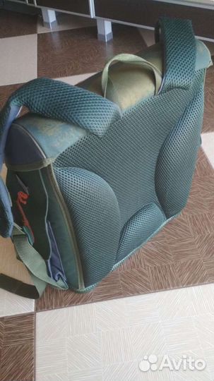 Школьный ранец (рюкзак)