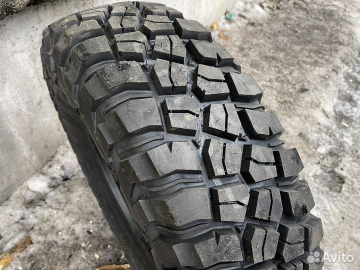 Bfgoodrich Mud-Terrain T/A KM3 265/70 R16 121Q