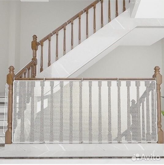 Защитный барьер для лестницы