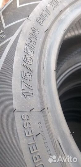 Roadmarch Winter X PRO Studs 68 175/65 R14 86T