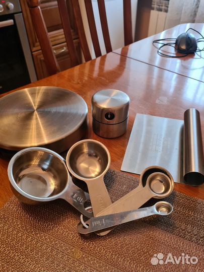 Таймер кухонный, мерная ложка, весы кухонные