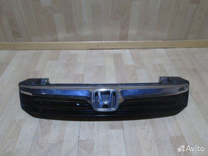 Решетка радиатора Honda Cr V
