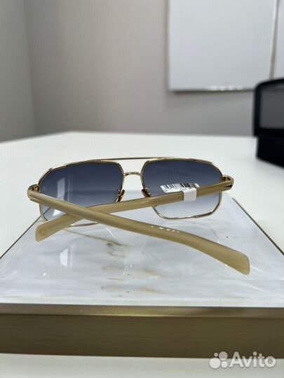 Солнцезащитные очки David Beckham