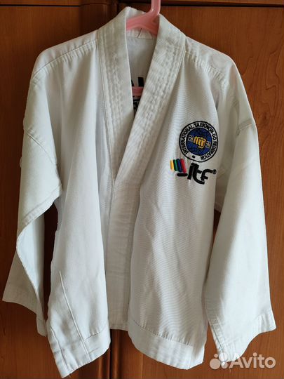 Форма для занятий Тхэквондо (До Бок)