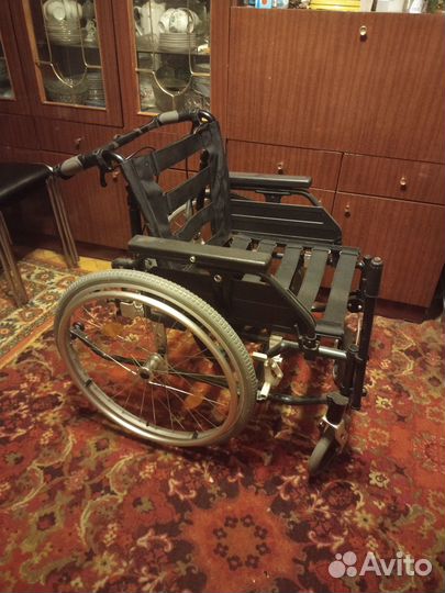 Инвалидная коляска новая
