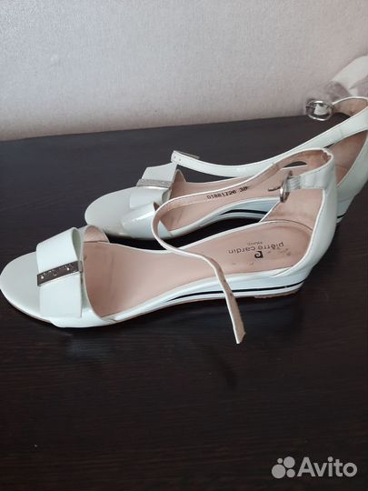 Обувь женская 38 размер