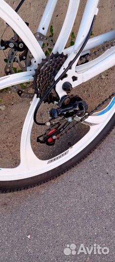 Велосипед с литыми дисками