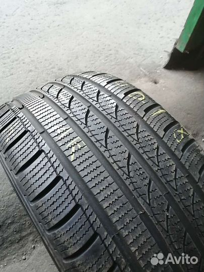 Tristar S210 235/40 R18