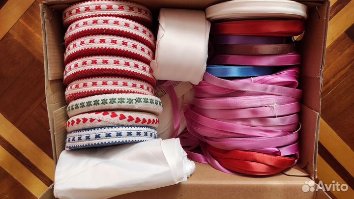 Тесьма. Смотри три фото