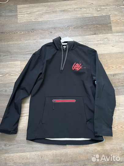 Сноубордическая куртка 686