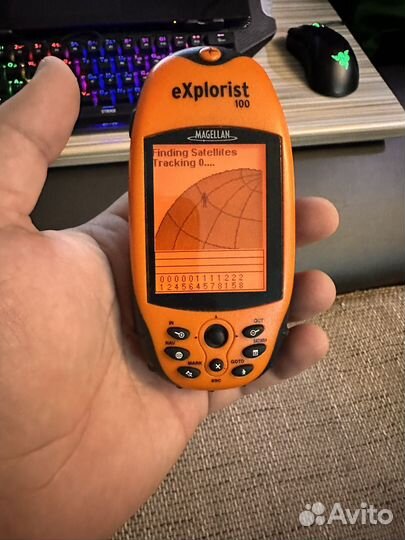 GPS-навигатор Magellan eXplorist 100