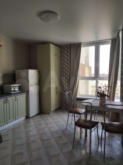 2-к. квартира, 61 м², 8/8 эт.