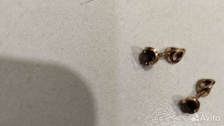 Пусеты из позолоченного серебра с бриллианитами